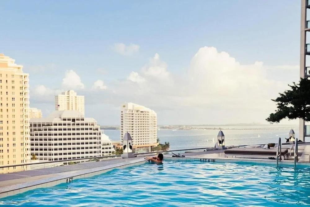 W Hotel Luxury High Rise Miami Exterior photo